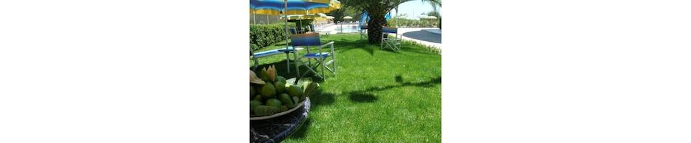 Hotel Lo Smeraldo 치스테르니노 외부 사진