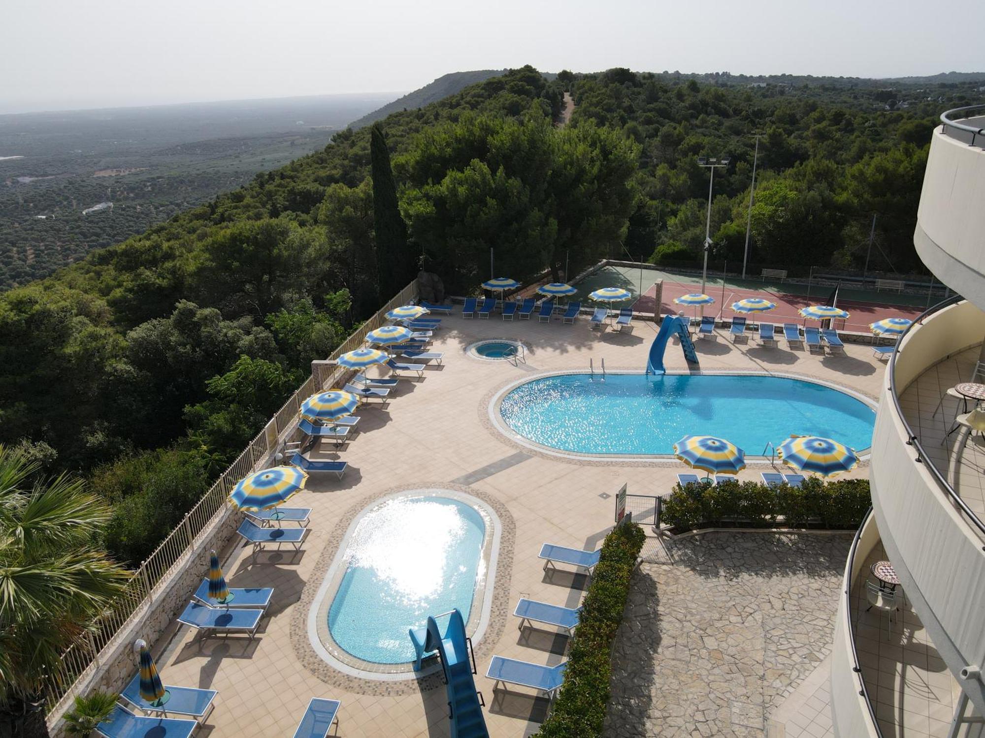 Hotel Lo Smeraldo 치스테르니노 외부 사진