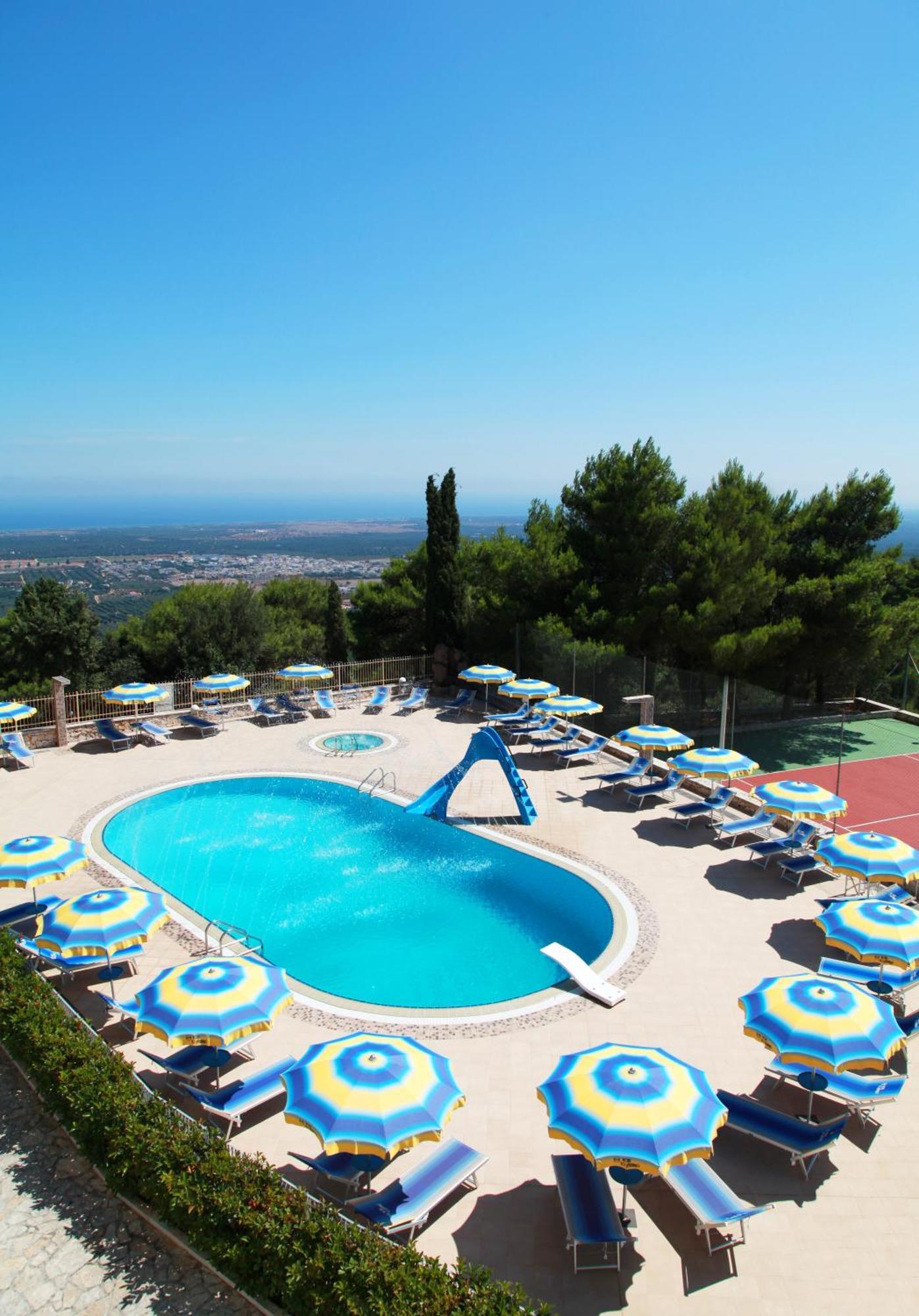 Hotel Lo Smeraldo 치스테르니노 외부 사진